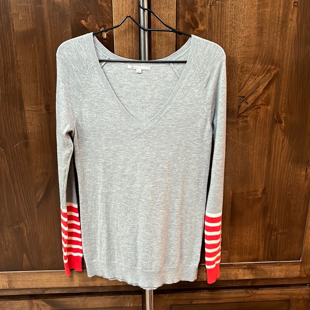 Ladies Gap Gray Sweater